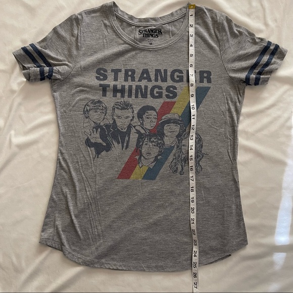 Stranger Things T-Shirt - Picture 6 of 6
